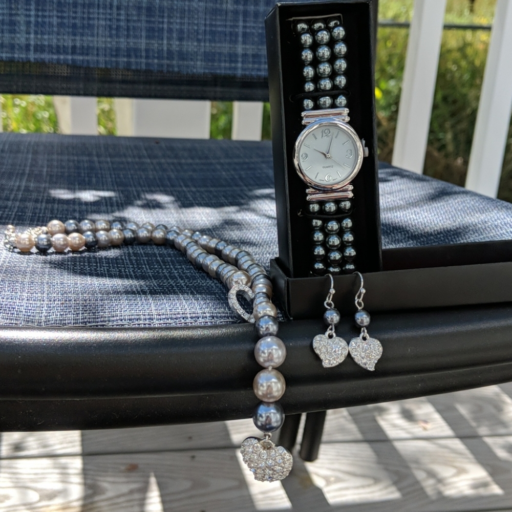 Avon Jewelry Set - Picture 2 of 7